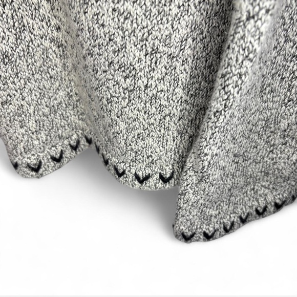 Christopher & Banks XL Grey Knit Quarter Zip Pullover Sweater Hand Embroidered - Picture 4 of 7